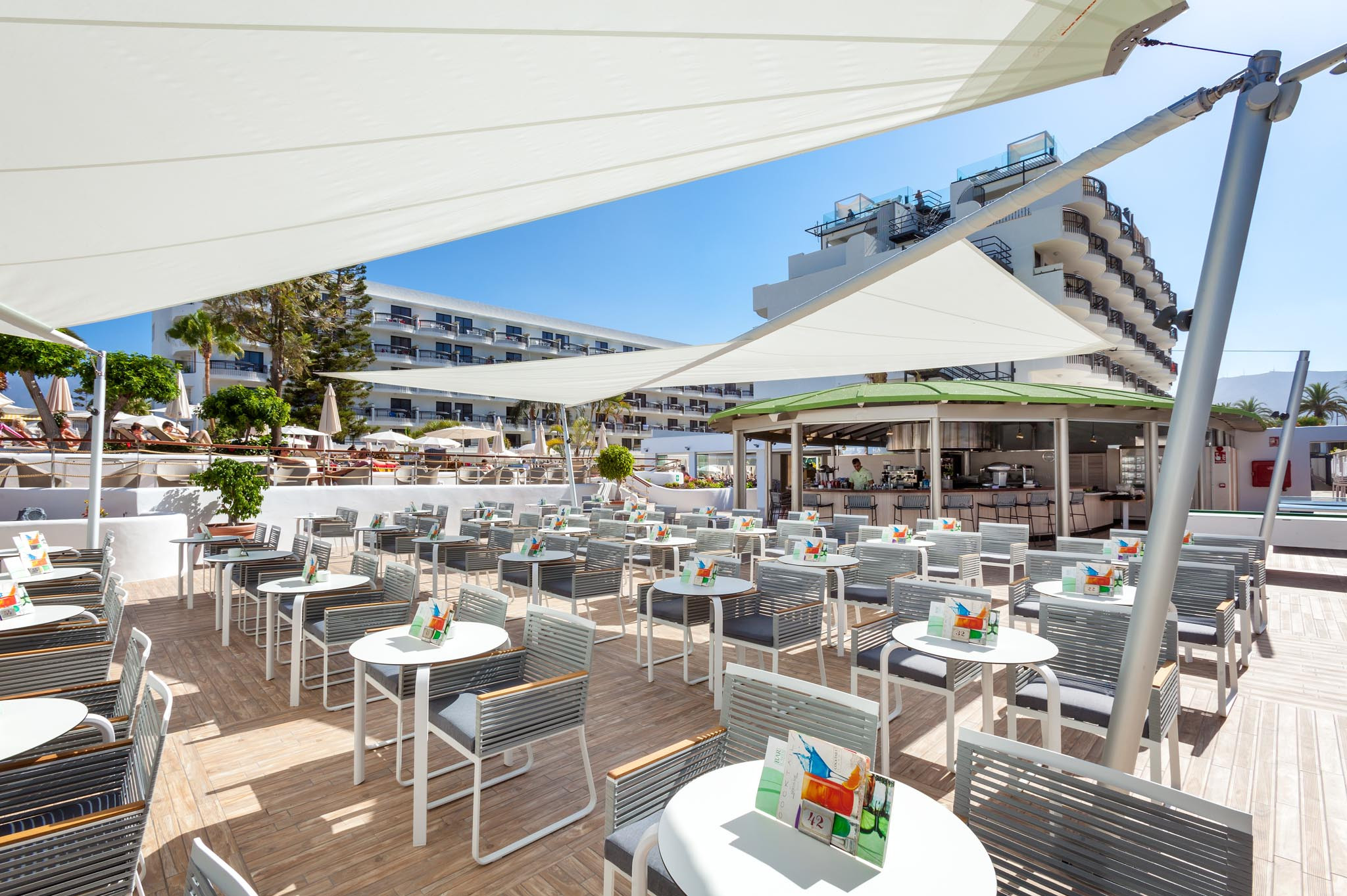 Gastronomie à l'Hôtel Tigotan : restaurants, bars et formules de séjour à Playa de las Américas