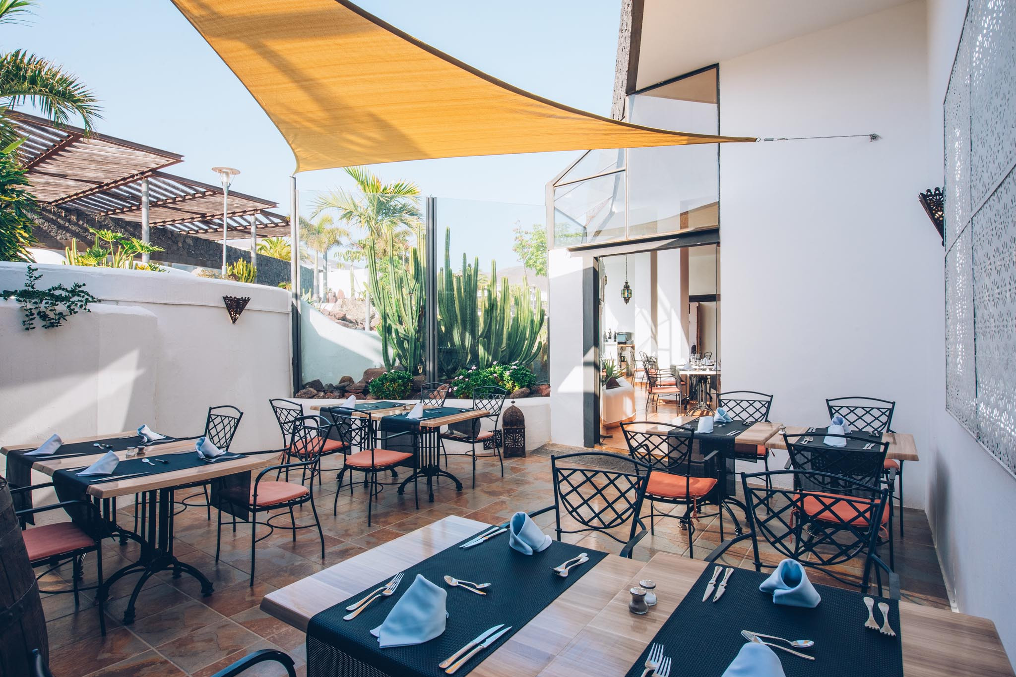 Gastronomy at Hotel Dream Bocayna Village: restaurants, bars, and meal plans in Lanzarote