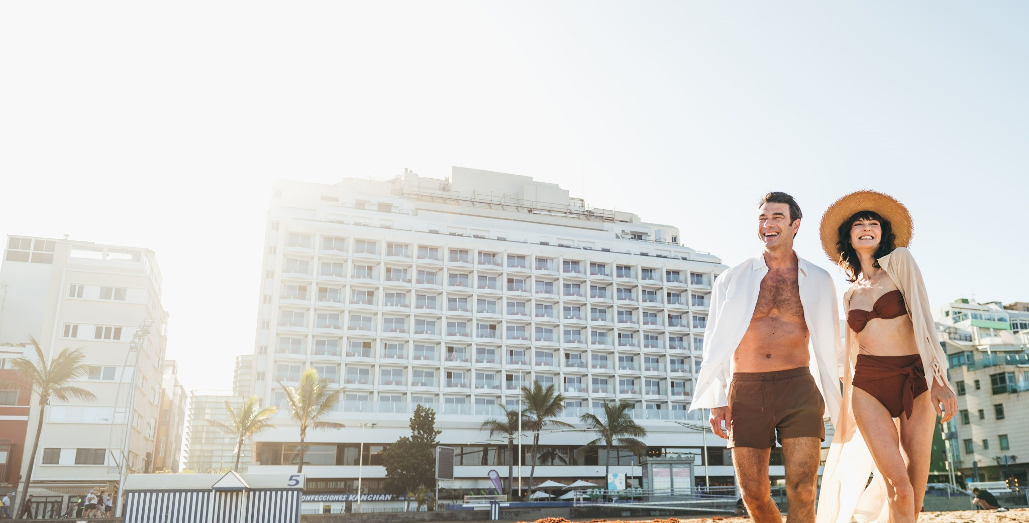 Ubicación del Hotel Cristina by Dreamplace en primera línea de la Playa de Las Canteras: cómo llegar al hotel en Las Palmas de Gran Canaria