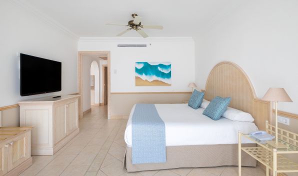 Detail of the Gold Level Junior Suite at Hotel Gran Tagoro