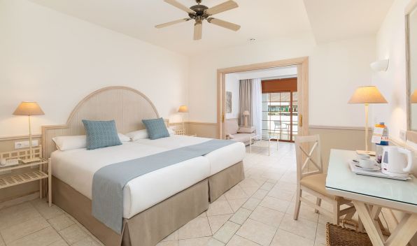 Master bedroom of the 2-Bedroom Gold Level Senior Suite at Hotel Gran Tagoro