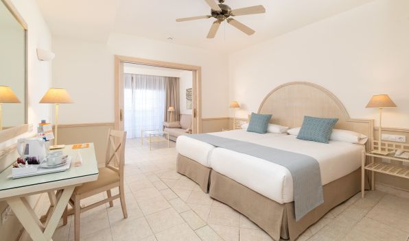 Secondary bedroom of the 2-Bedroom Gold Level Senior Suite at Hotel Gran Tagoro