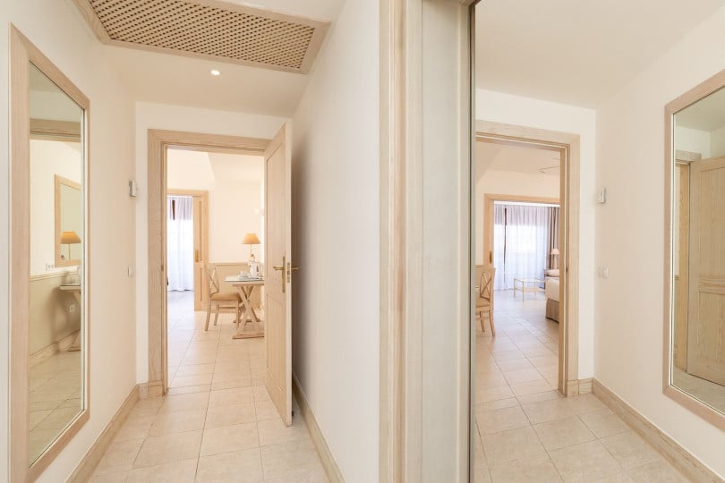 Hallway of the 2-Bedroom Gold Level Senior Suite at Hotel Gran Tagoro