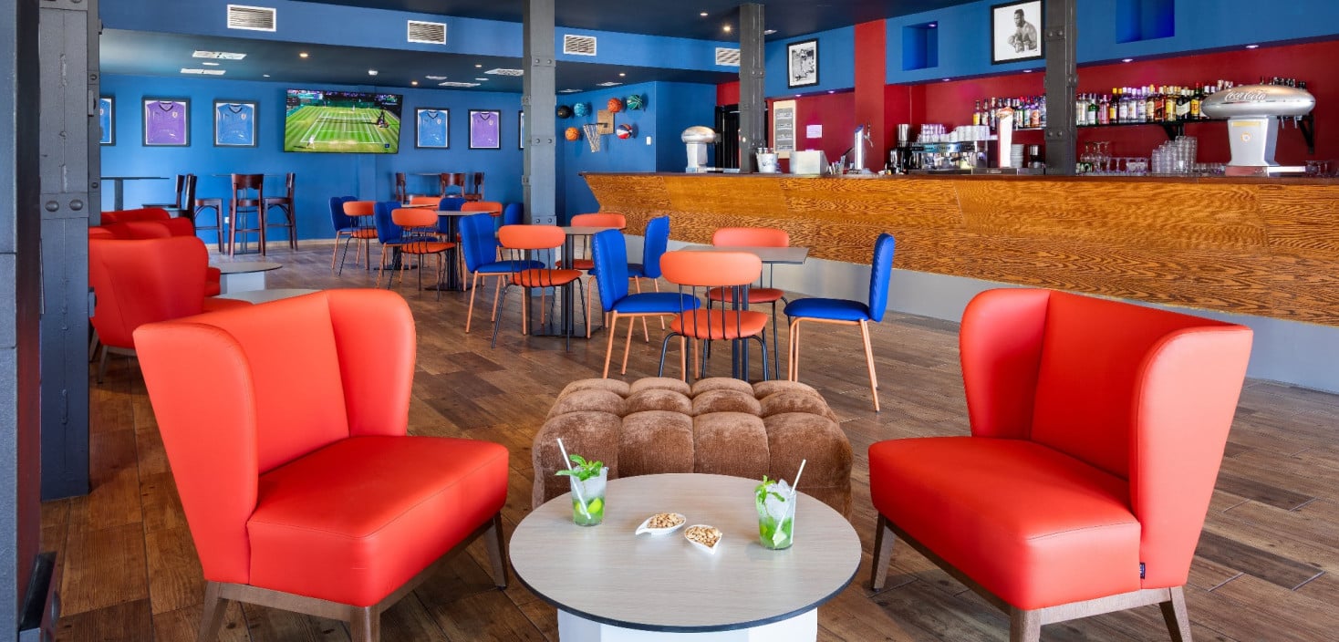 Sports Bar at Hotel Gran Tagoro, where you can enjoy your favourite sports