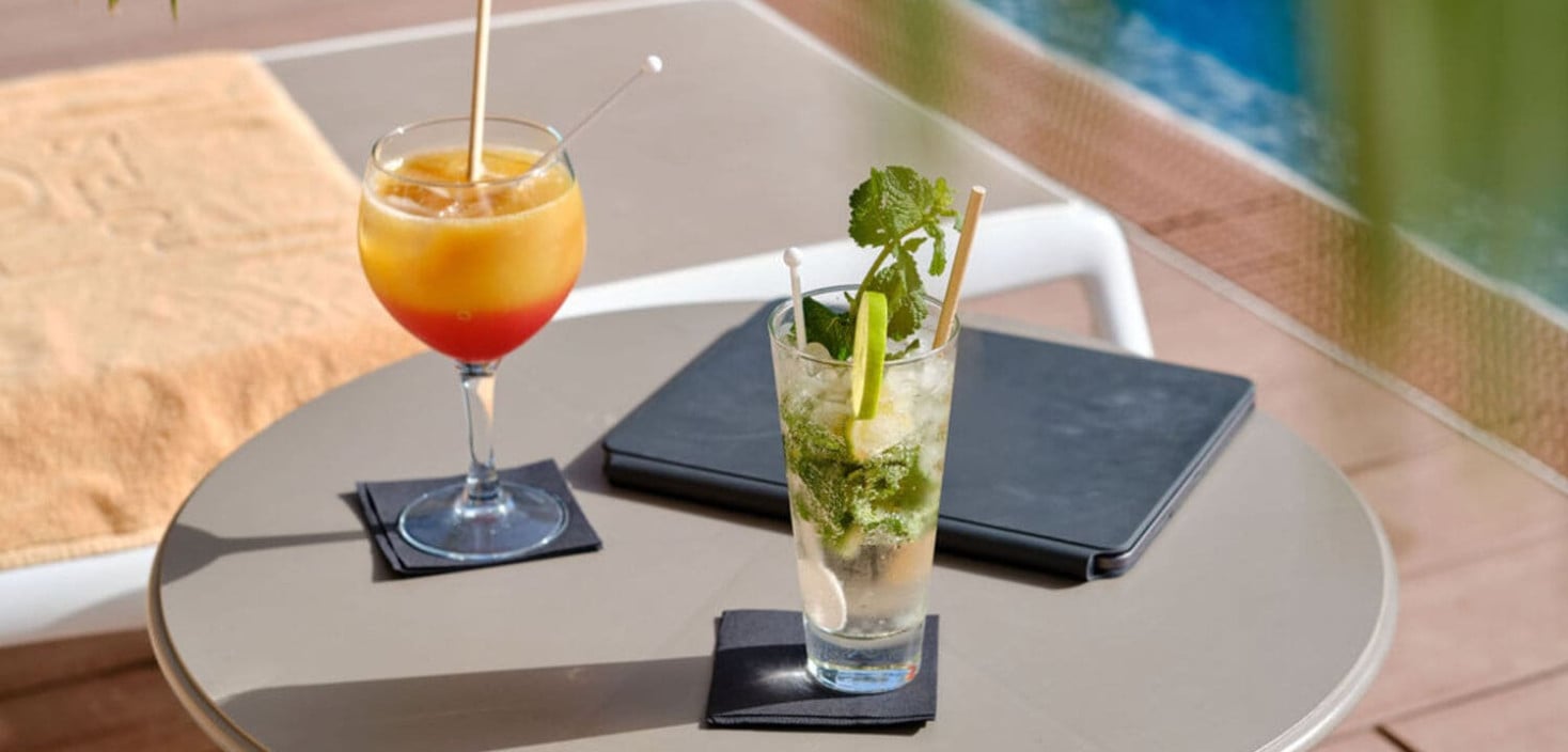 Detail of cocktails at the Gold Level Bar at Hotel Gran Tagoro