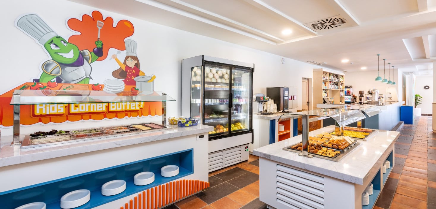 Närbild på buffén på Princesa Aurora Snack Bar