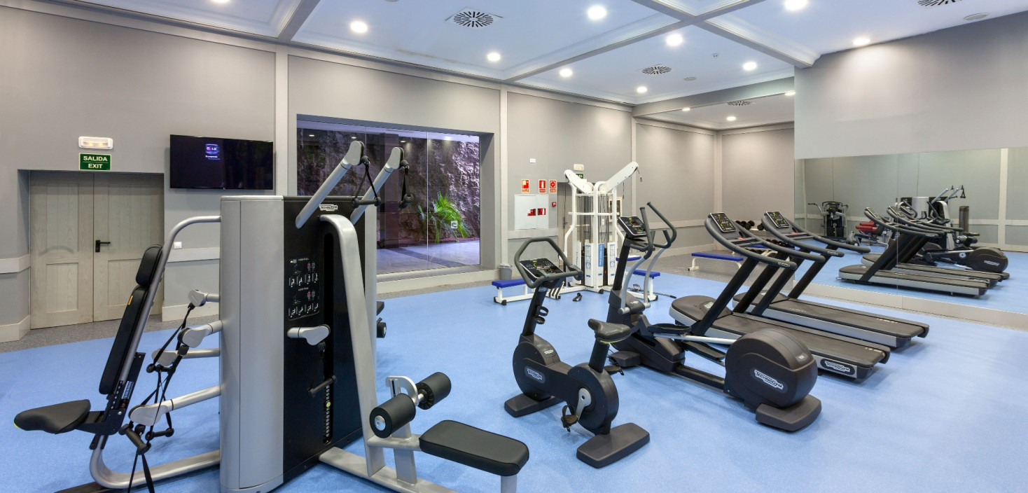 Close-up of the gym equipment at Hotel Gran Tagoro