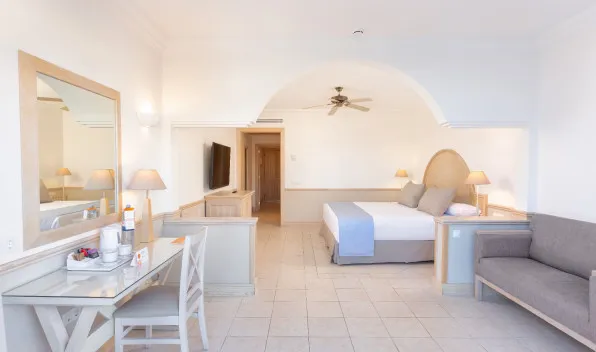 Vista desde la sala de estar de la Gold Level Senior Suite Vista Océano del Hotel Gran Tagoro