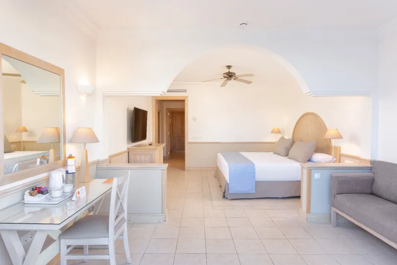 Vista desde la sala de estar de la Gold Level Senior Suite Vista Océano del Hotel Gran Tagoro